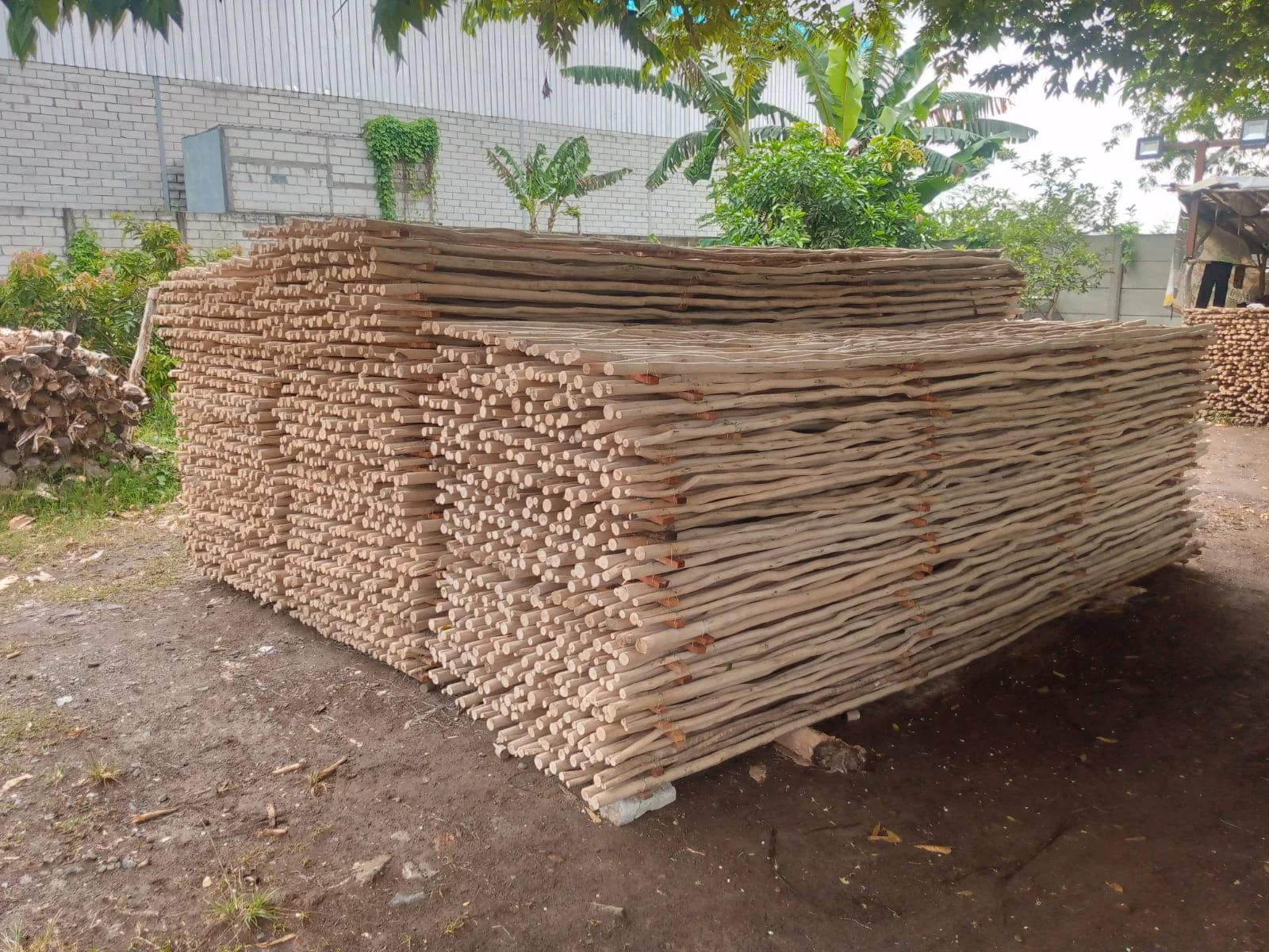 Inspirasi Kayu Dolken untuk Cafe: Ide Kreatif & Tips Desain